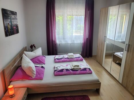 Schlafzimmer 2 (Doppelbett)