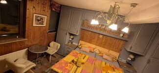 Schöne Montuer/Ferienwohnung mit Balkon und Terrasse in ruhiger Lage Bild 3