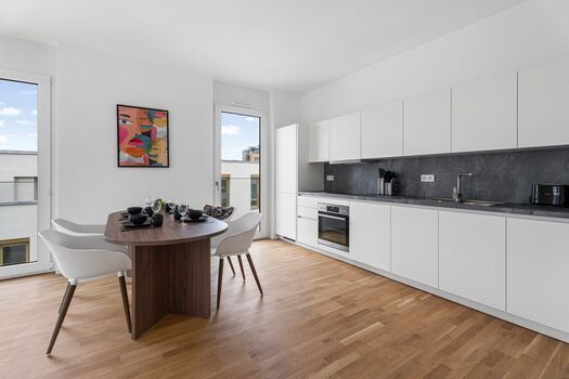 Exclusive 4-Zimmer Wohnung | Zentrum | WLAN I Parkplatz Bild 2