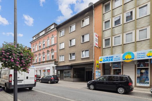 Supermarkt und weitere Geschäfte des täglichen Bedarfs sind bequem erreichbar.