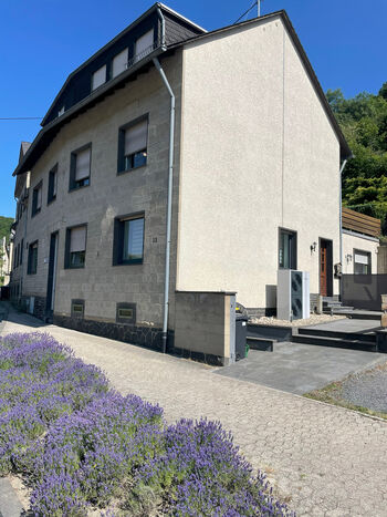 Ferienhaus und Gästezimmer Holunder