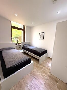 Zimmer 2 - 2 Einzelbetten 90x200 cm