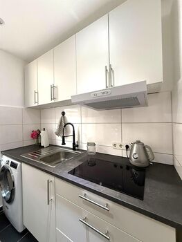 Küche voll eingerichtet