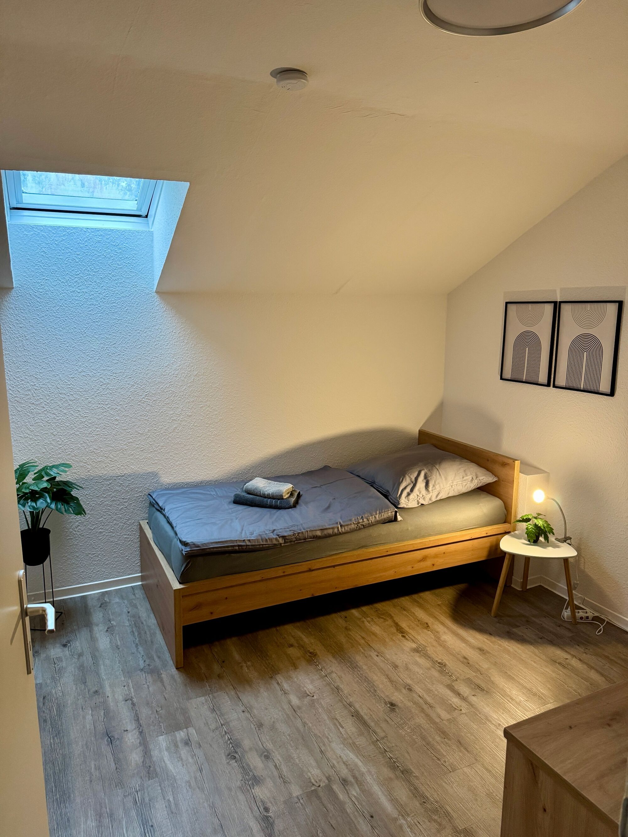 Schlafzimmer 1