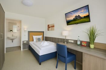 Sunny Hotel Regenstauf Bild 1