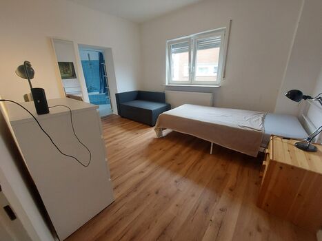WZ (Durchgangszimmer)