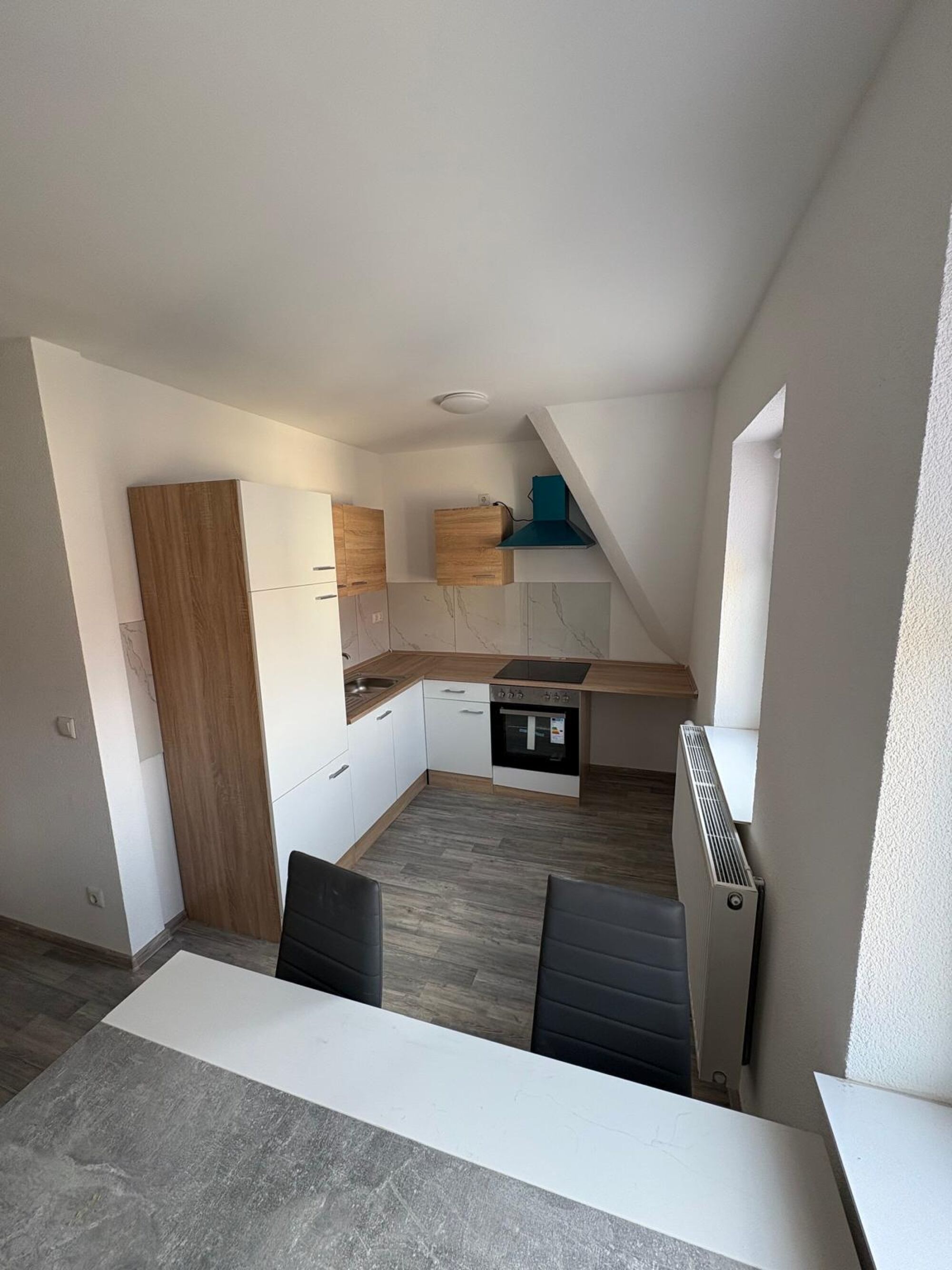 Küche mit Esszimmer im DG