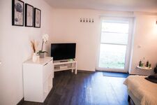 kleines Apartment mit Doppelbett oder zwei Betten Bild 12