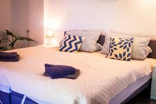 kleines Apartment mit Doppelbett oder zwei Betten Bild 13