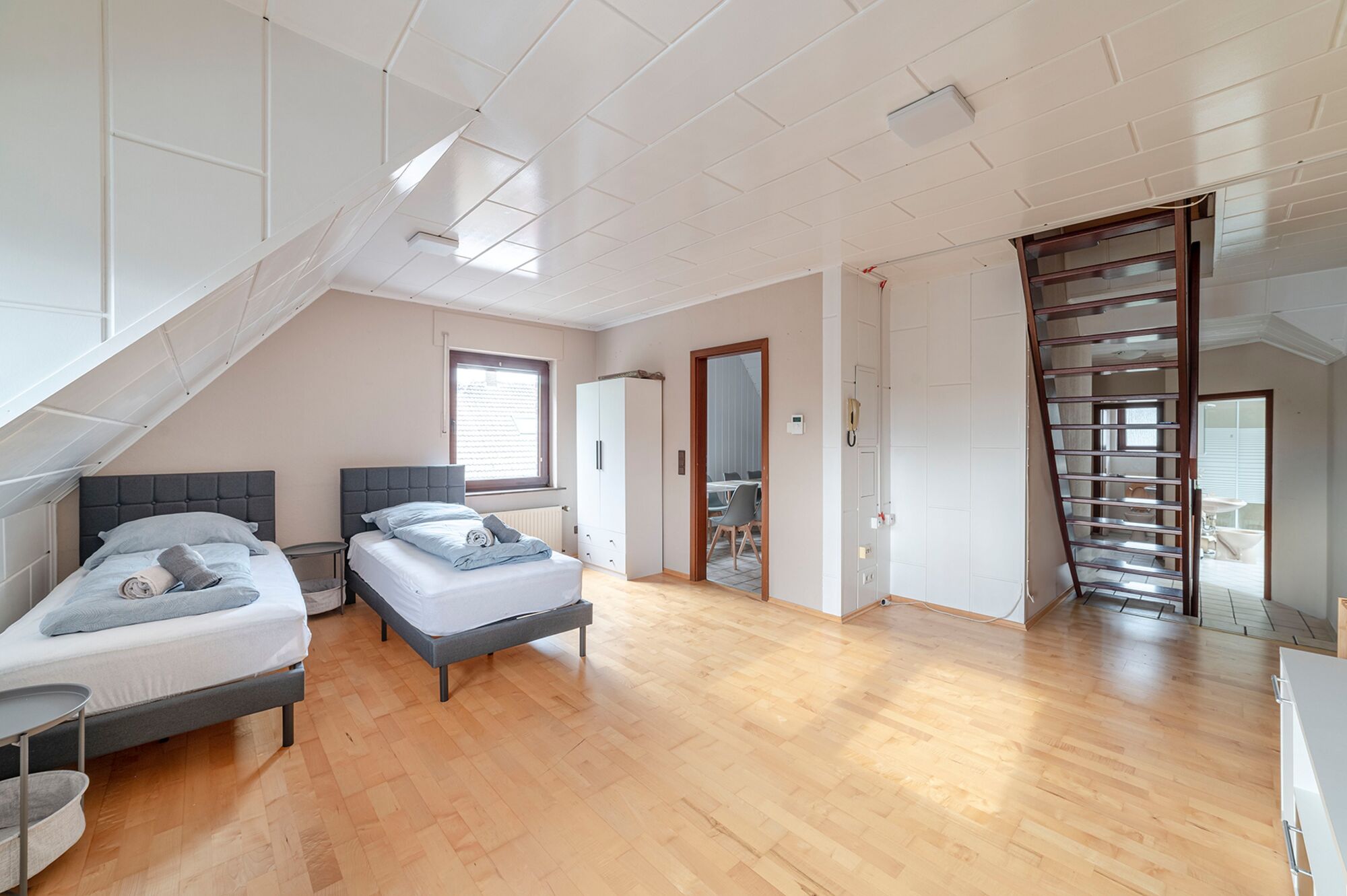 Schlafzimmer 1