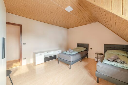 Schlafzimmer 2