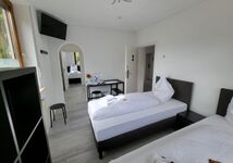 Einzel- und Doppelzimmer und 4 Bett Appartment in Ilsfeld Foto 1