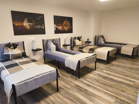 Neu renovierte Wohnung in Leverkusen für max. 5 Personen Bild 1