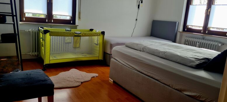 Kinderreisebett auf Anfrage 