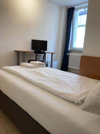 Unterkunft mit eigenem Bad und gemeinschaftlicher Küche Bild 6