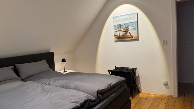 Schlafzimmer mit Boxspringbett 180x200cm