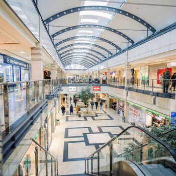 Das Isenburg Zentrum ist nur 50m entfernt