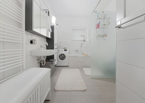 Top-Wohnung Falkensee: zentral, Parkplätze & Vollausstattung Bild 5