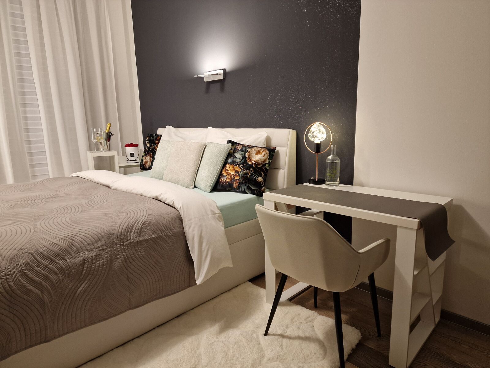 Doppelzimmer mit Boxspringbett