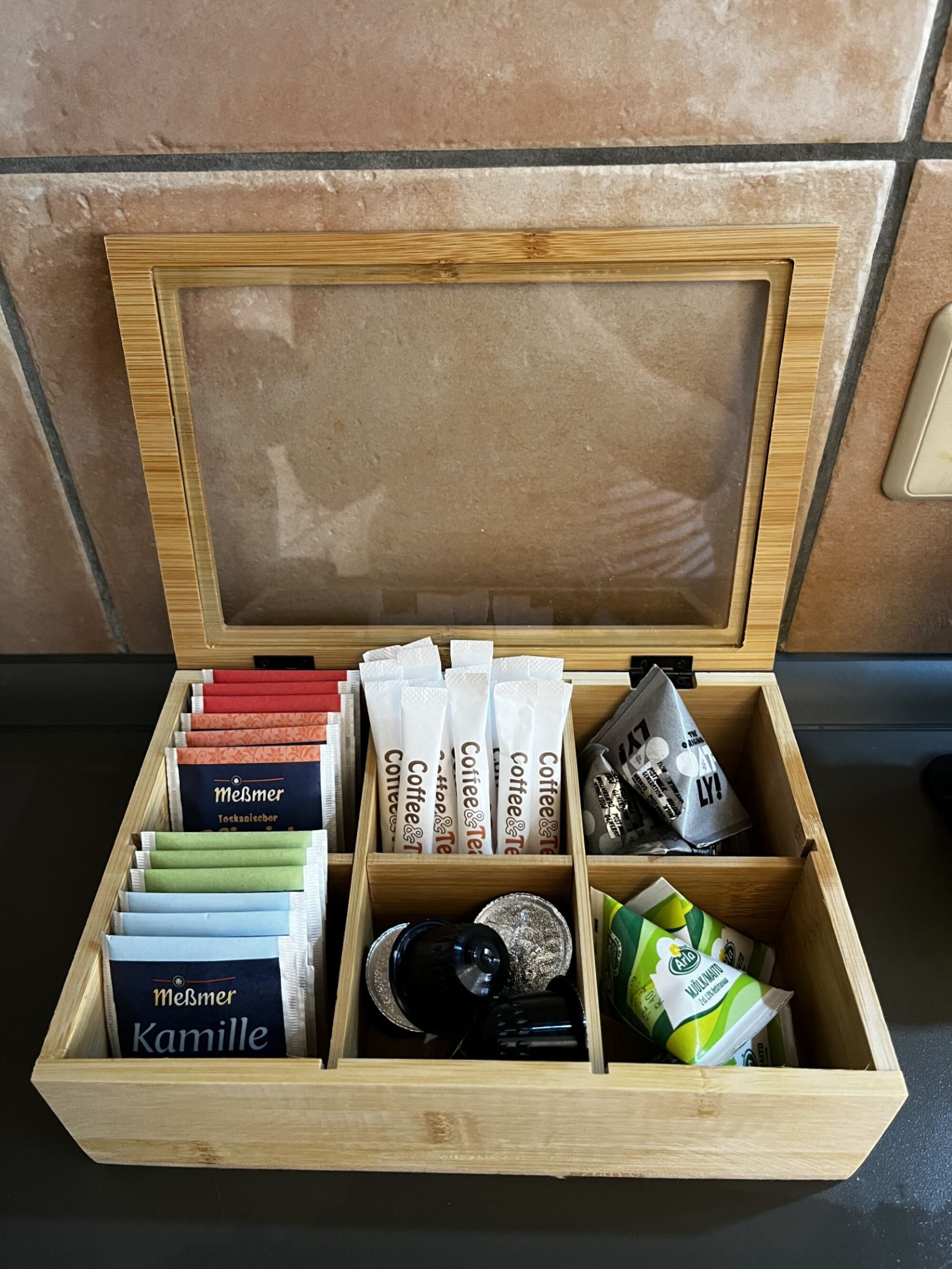 Tee- und Kaffeebox