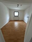 Ganze 4-Zimmer Wohnung, Küche und Bad mit bis zu 12 Betten Picture 6
