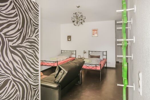 Gemütliches 2 Zimmer Apartment mit Garten und Stauraumfläche Bild 1