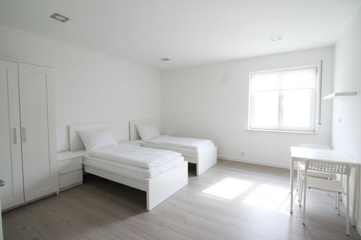 kwatera24 | Neu-Isenburg nahe A3 | 2-150 Personen | WIFI & Parken Bild 2