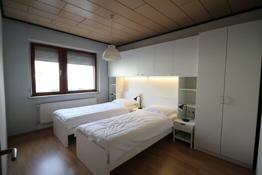 kwatera24 | Neu-Isenburg nahe A3 | 2-150 Personen | WIFI & Parken Bild 1