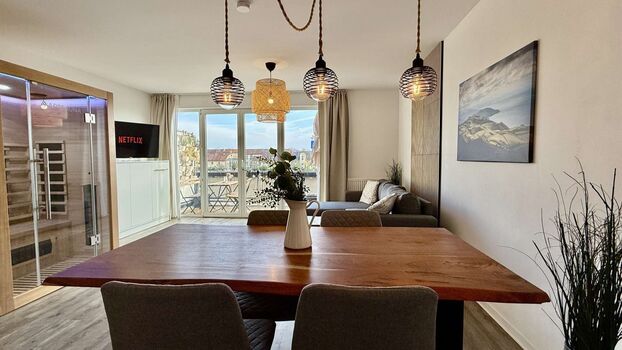 🍽️ Essbereich, auch als Arbeitsplatz nutzbar
