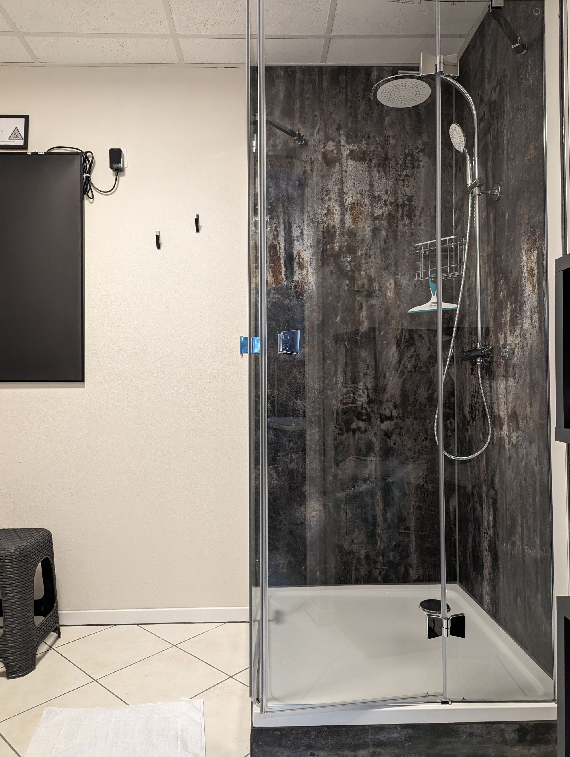 Dusche + Infrarot Zusatzheiziung