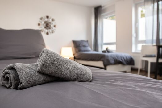 CosyHomes24 (GE10b) • Parkplatz • Balkon • Highspeed Wifi Bild 2