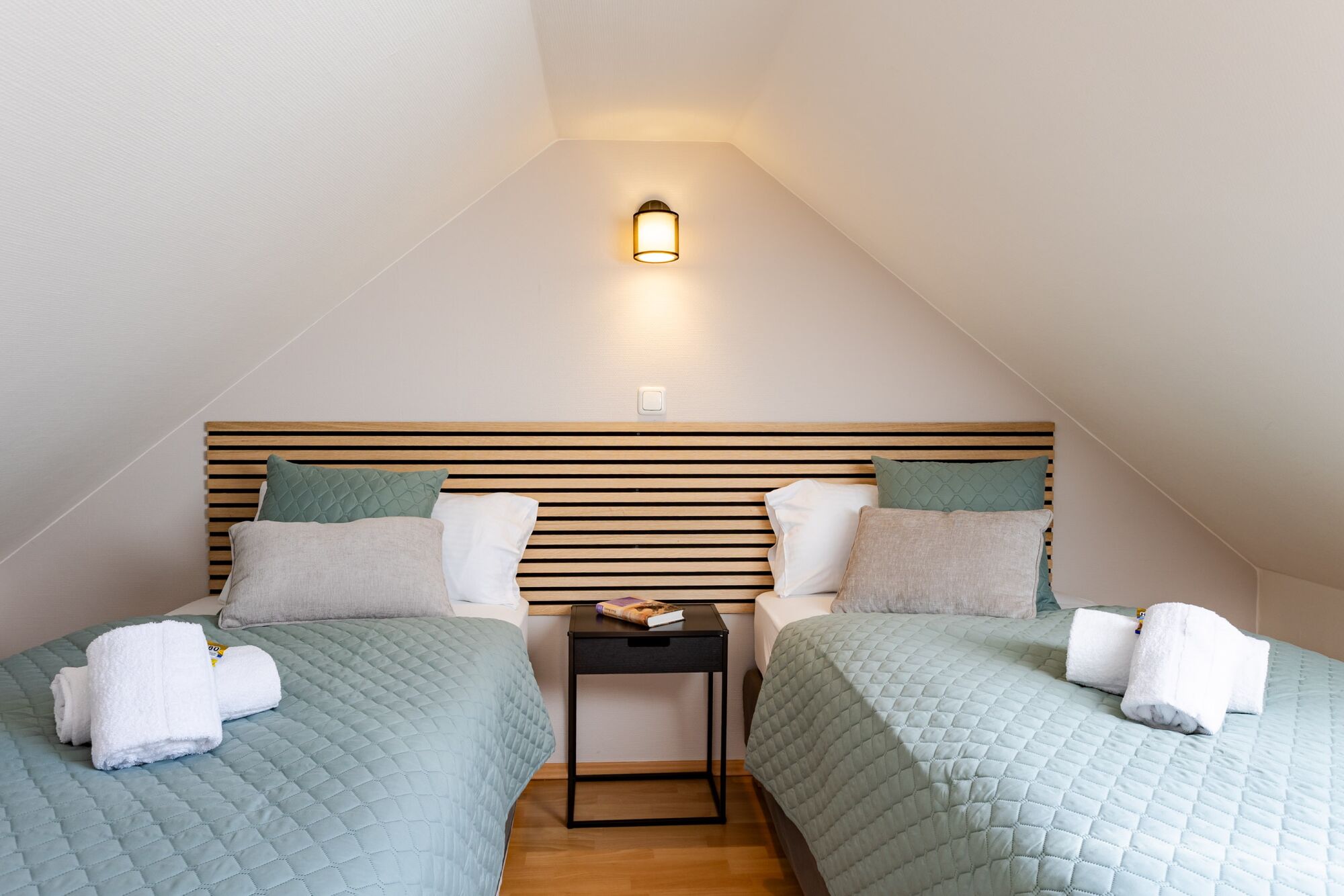 Schlafzimmer OG mit getrennten Betten