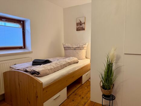 Schlafzimmer 3