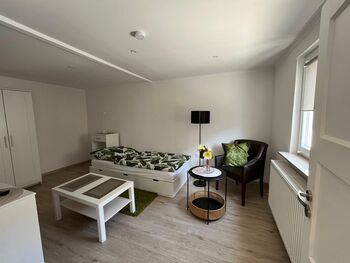Wohnung in Drei-Familienhaus in ruhiger Lage Bild 1