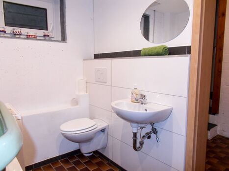 2tes WC im UG