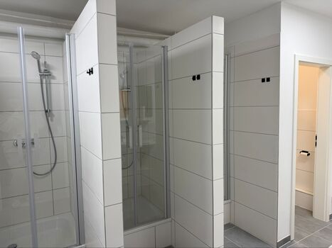 moderne Duschen