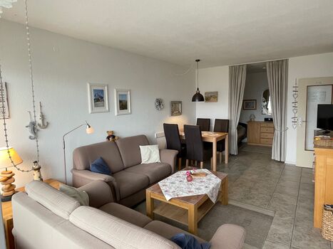 Wohnzimmer mit Essecke