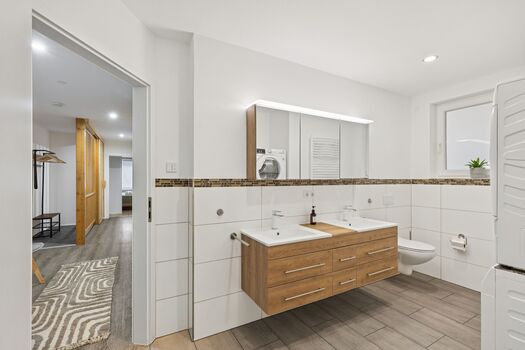 Comfy Home / Lich / hochwertige Wohnung Bild 1