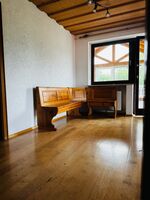 Eine großzügige Essecke ( Tisch folgt )