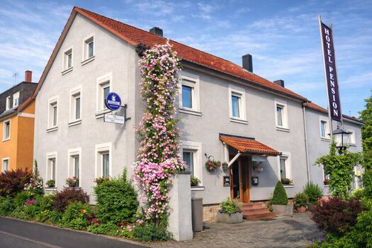 Außenansicht von der Straße