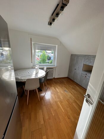 Esszimmer und Küche