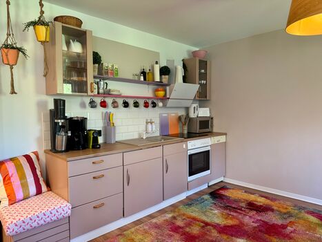 Voll ausgestattete Küche (inkl. Kaffee, Gewürze oder Spülmittel)