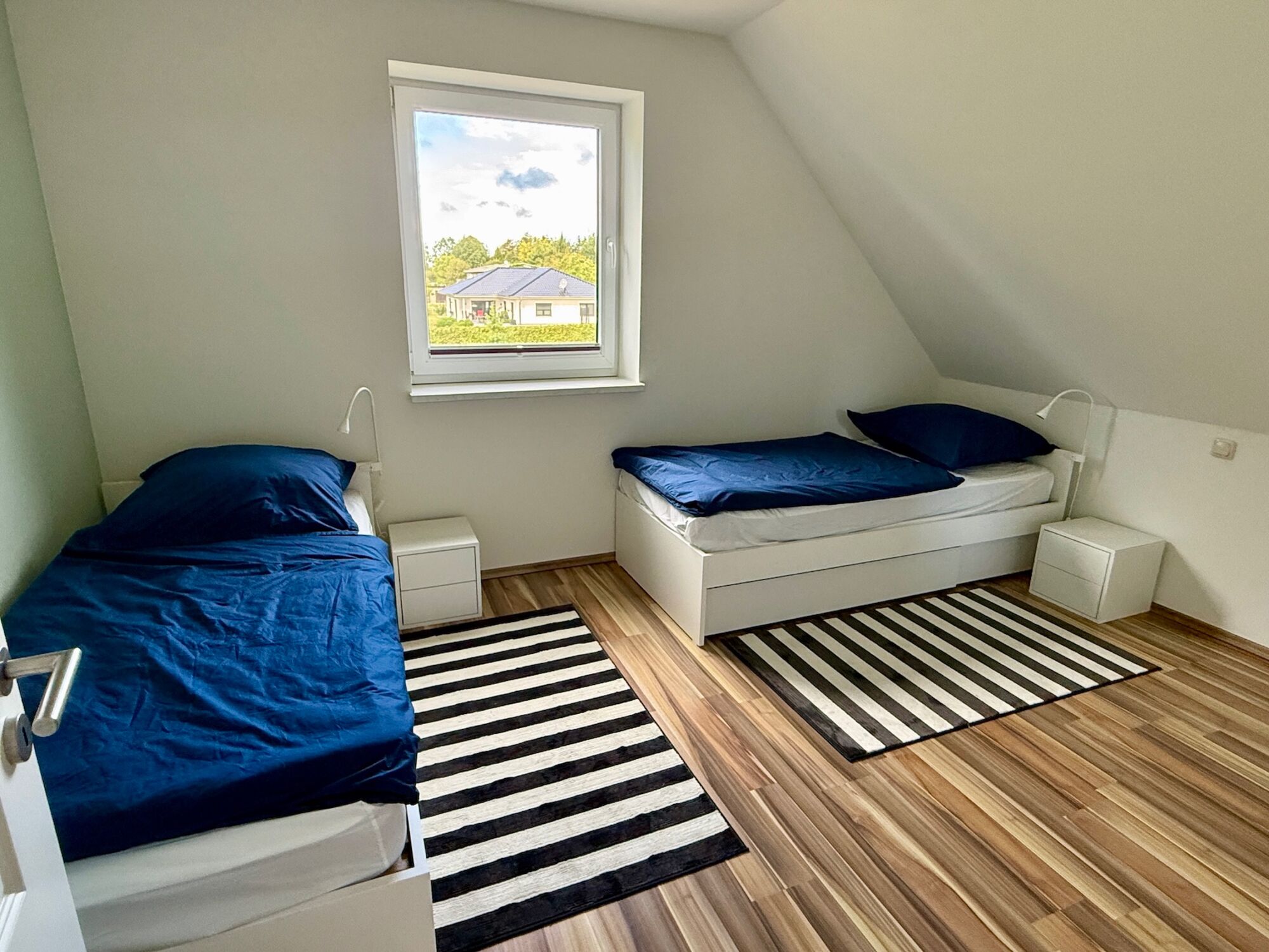 Schlafzimmer 1
