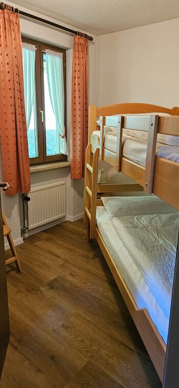 2. Schlafzimmer mit Hochbett