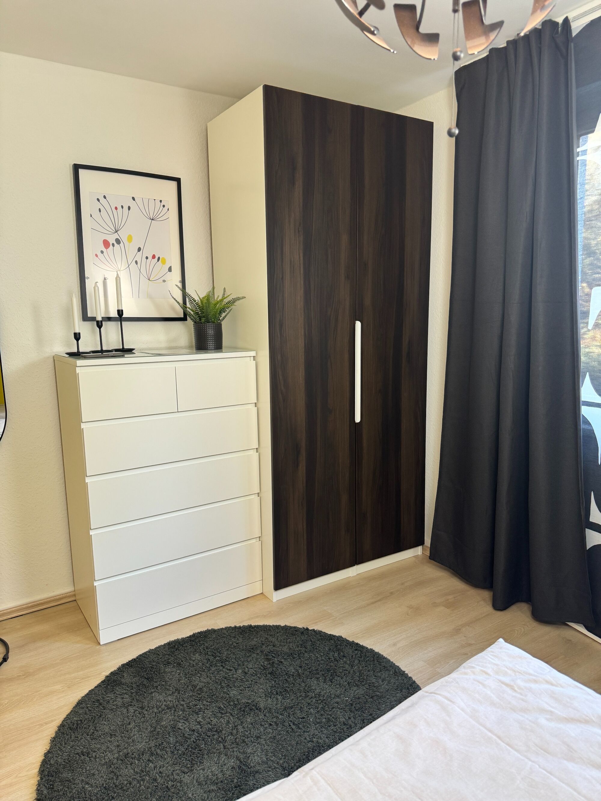 Schlafzimmer 1