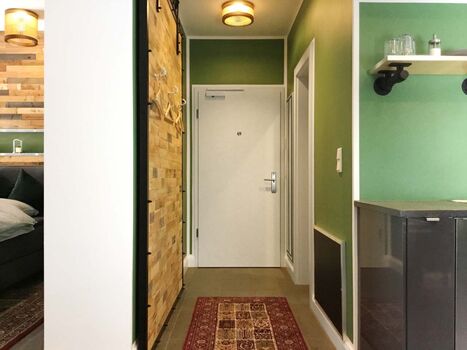 Möblierte Wohnung mit 2 Schlafzimmern und Balkon! Bild 4