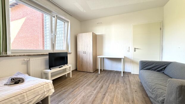 Modernes Apartment in Kronshagen/Kiel | Balkon u. Parkplatz Bild 1