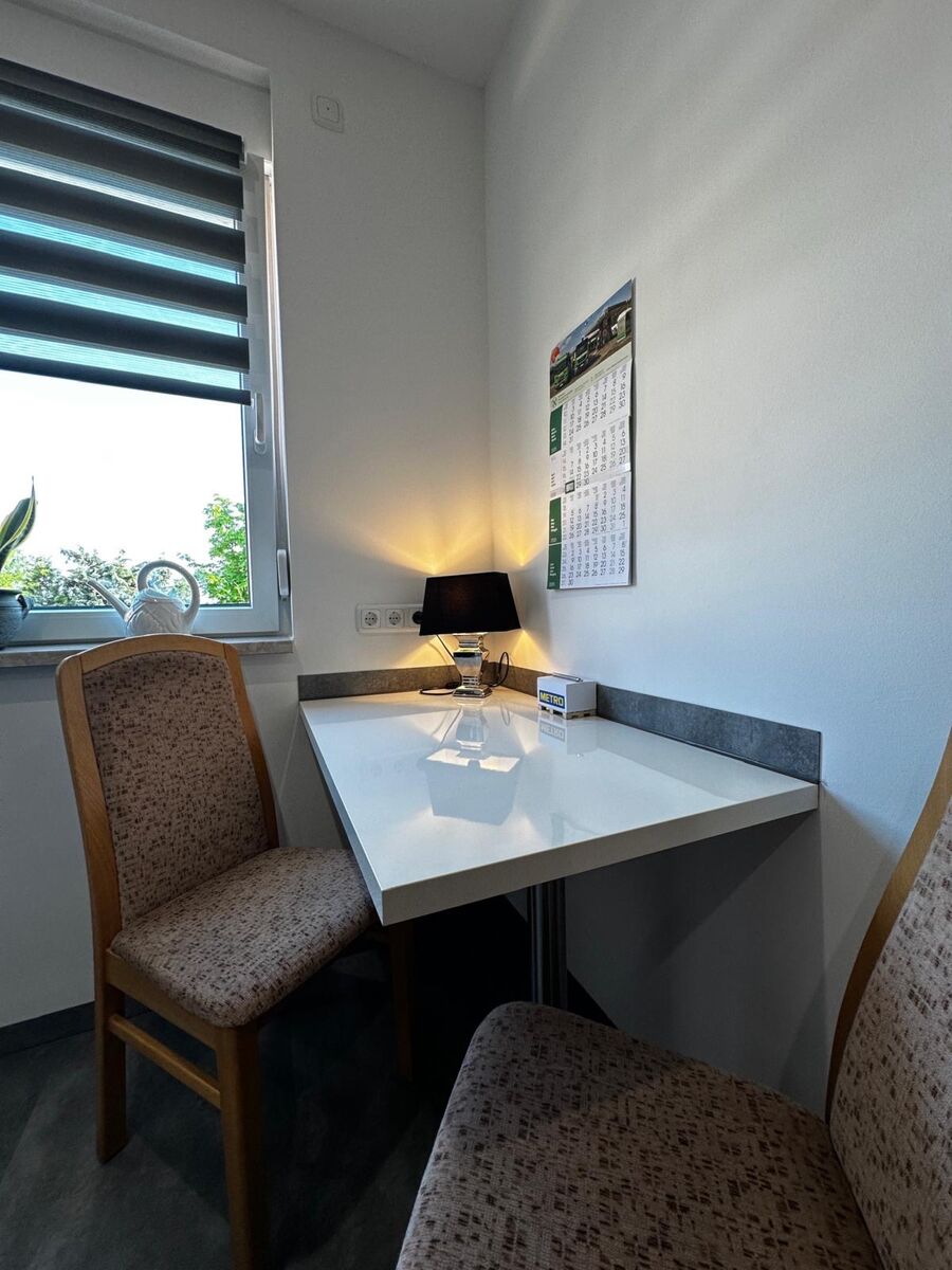Arbeitsplatz Zimmer 1