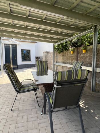 Große Terrasse überdacht