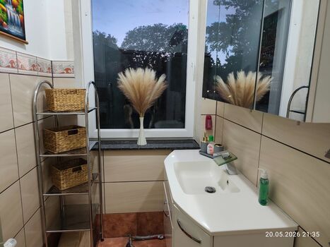 Badezimmer- 2. Waschbecken 